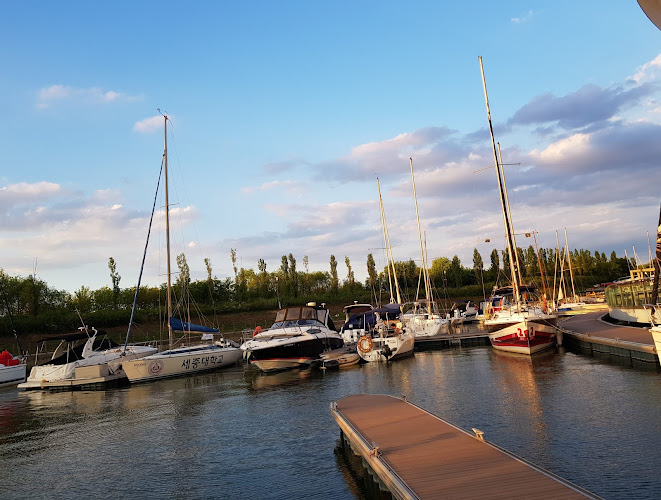 Seoul Marina Club & Yacht