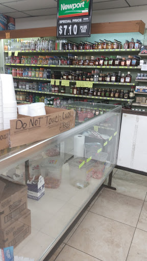 Liquor Store «Ralston Discount Liquor #25», reviews and photos, 8630 Cullen Blvd, Houston, TX 77051, USA