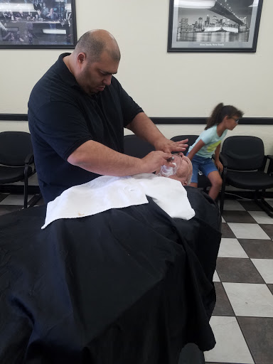 Barber Shop «VIP Barber Shop», reviews and photos, 2824 E Indian School Rd #13, Phoenix, AZ 85016, USA