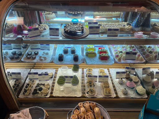 Pet Supply Store «Three Dog Bakery», reviews and photos, 2136 W Poplar Ave #116, Collierville, TN 38017, USA