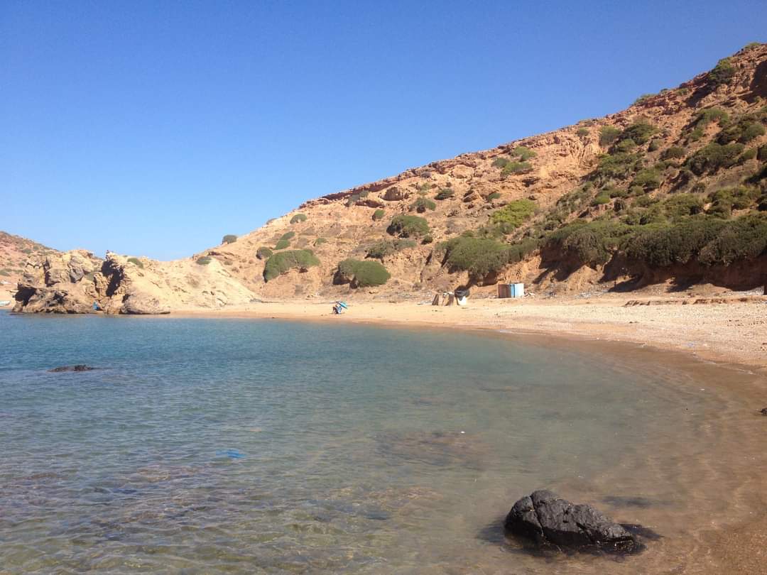 Ourdania Plage'in fotoğrafı - rahatlamayı sevenler arasında popüler bir yer