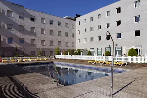 Hotel Vértice Sevilla Aljarafe image