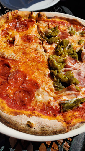 Pizza Restaurant «Luna Rossa Winery & Pizzeria», reviews and photos, 1321 Avenida de Mesilla, Las Cruces, NM 88005, USA