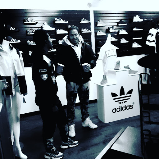 Pawn Shop «Digital Wreck», reviews and photos, 5140 N Teutonia Ave, Milwaukee, WI 53209, USA