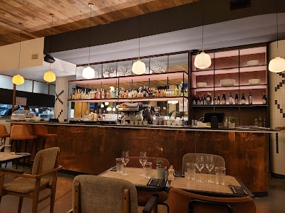 Kitchen M by Maison Montmartre à Paris