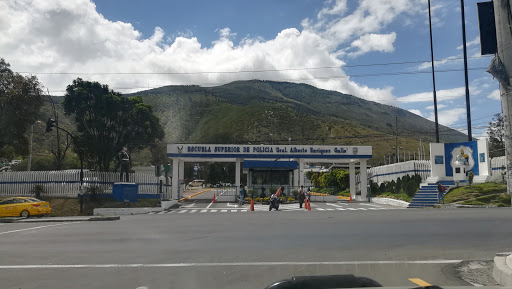 Escuelas policia Quito