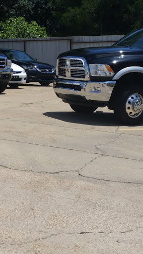 Auto Body Shop «Clinton Body Shop Inc», reviews and photos, 1115 Monroe St, Clinton, MS 39056, USA