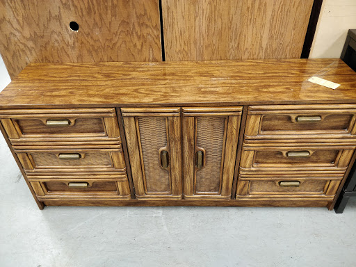 Thrift Store «The Salvation Army Family Store & Donation Center», reviews and photos