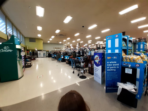 Supermarket «Giant Eagle Supermarket», reviews and photos, 4453 Liberty Ave, Vermilion, OH 44089, USA