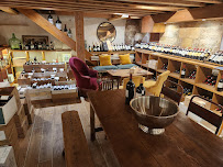 Atmosphère du Le Comptoir Saint Andre - Cave à vin - Fromagerie - Restaurant - Traiteur à Bordeaux - n°3