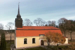 Lerbo Kyrka & Kyrkogård image