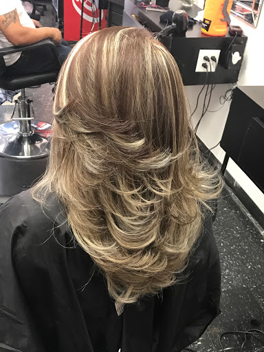Beauty Salon «Bella Hair Salon», reviews and photos, 11114 Airline Dr, Houston, TX 77037, USA