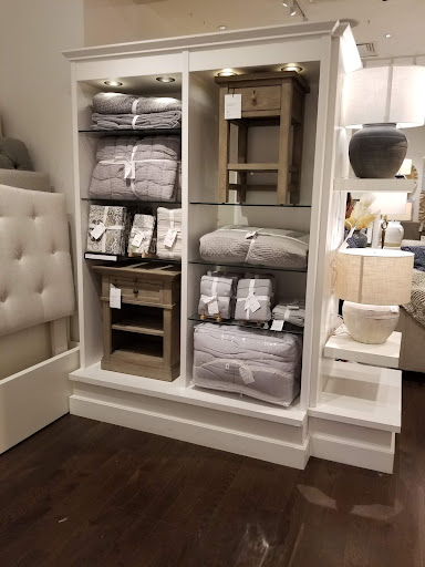 Furniture Store «Pottery Barn», reviews and photos, 358 San Lorenzo Ave #2115, Coral Gables, FL 33146, USA