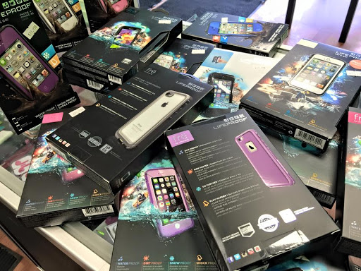 Mobile Phone Repair Shop «CPR Cell Phone Repair Amityville», reviews and photos, 45 Merrick Rd, Amityville, NY 11701, USA