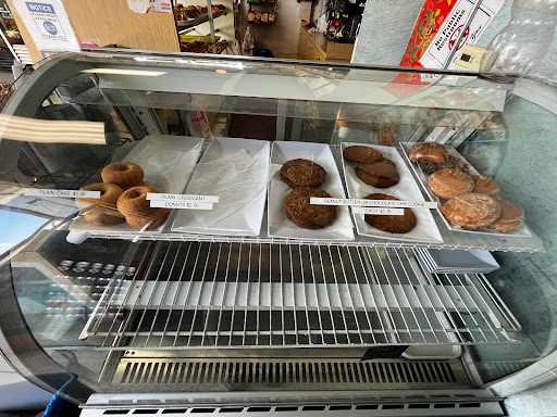 Donut Shop «Circle Donuts», reviews and photos, 2201 N Lakewood Blvd, Long Beach, CA 90815, USA