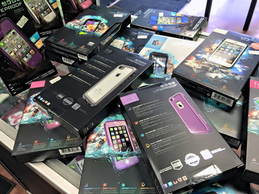 Mobile Phone Repair Shop «CPR Cell Phone Repair Amityville», reviews and photos, 45 Merrick Rd, Amityville, NY 11701, USA