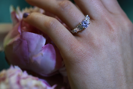 Jewelry Repair Service «Grand Jewelers», reviews and photos, 8185 Holly Rd # 8, Grand Blanc, MI 48439, USA