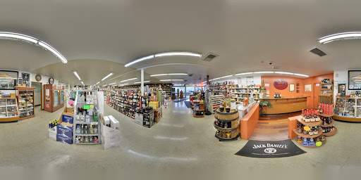 Liquor Store «Wilibees Wines & Spirits-Petaluma», reviews and photos, 309 Lakeville St, Petaluma, CA 94952, USA