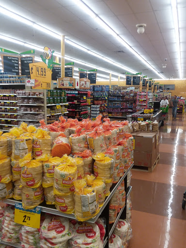 Grocery Store «Fiesta Mart Inc», reviews and photos, 275 NE 28th St, Ft Worth, TX 76106, USA