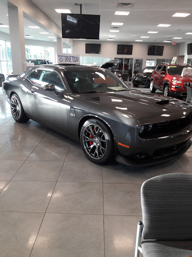 Car Dealer «Joey Accardi Chrysler, Dodge, Jeep, Ram», reviews and photos, 909 S Federal Hwy, Pompano Beach, FL 33062, USA