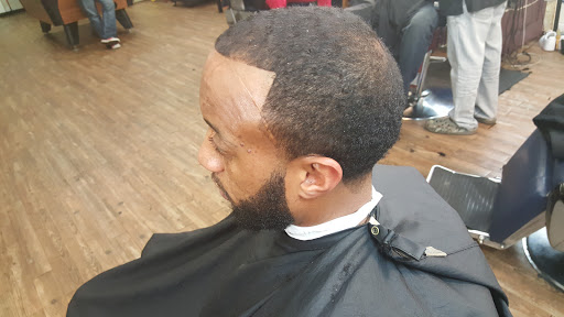 Barber Shop «Pro-Kutz Barbershop LLC.», reviews and photos, 7220 Edgewater Dr, Lockhart, FL 32810, USA