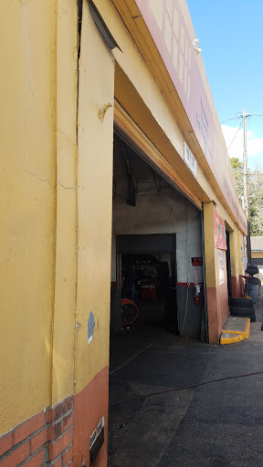 Auto Repair Shop «RIVERVIEW TIRE & AUTO SERVICE CENTER», reviews and photos, 7839 US-301, Riverview, FL 33578, USA