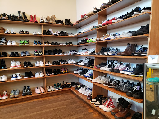 Shopping Mall «Melrose Ave Shopping District», reviews and photos, Melrose Ave, West Hollywood, CA 90048, USA