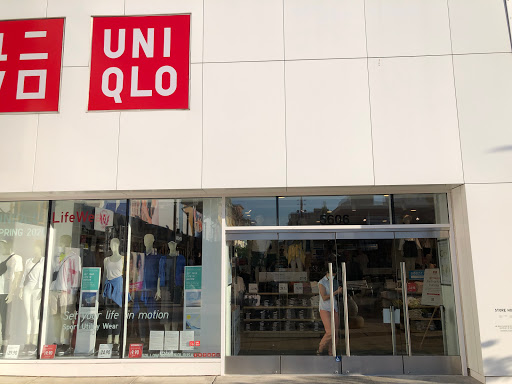 UNIQLO Bay Street image