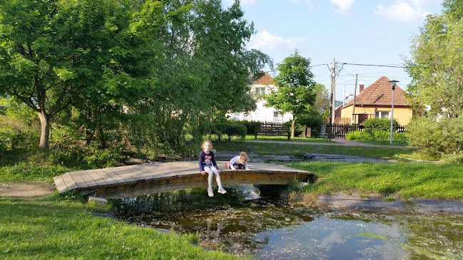 Lahmkruam Emlekpark, Játszótér - Pilisvörösvár