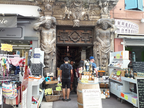 La Cave des Cariatides à Fréjus
