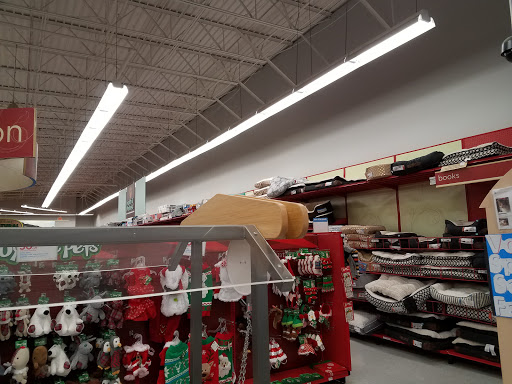 Pet Supply Store «Petco Animal Supplies», reviews and photos, 125 Lincoln Hwy, Exton, PA 19341, USA