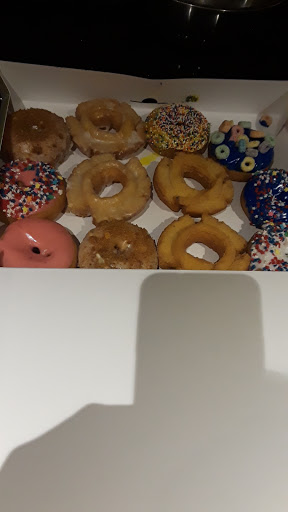 Donut Shop «BB Donuts», reviews and photos, 515 Westheimer Rd, Houston, TX 77006, USA