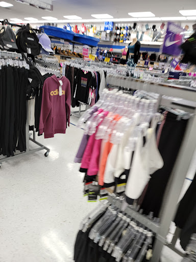 Sporting Goods Store «Big 5 Sporting Goods», reviews and photos, 4701 Century Blvd, Pittsburg, CA 94565, USA