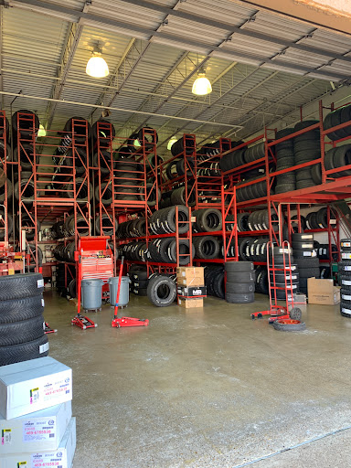 Tire Shop «Discount Tire», reviews and photos, 6616 Northwest Hwy, Dallas, TX 75231, USA