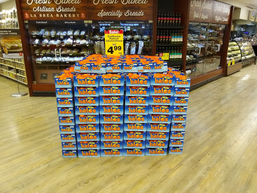 Shopping Mall «Rolling Meadows Shopping Center», reviews and photos, 3068 Kirchoff Rd, Rolling Meadows, IL 60008, USA