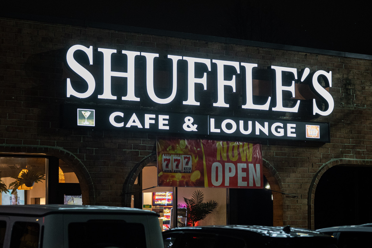 Shuffle's East | The Ultimate Sports Gaming Bar