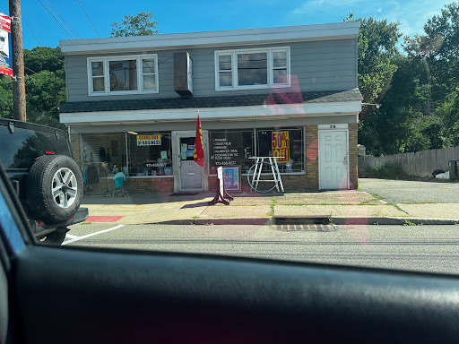 Consignment Shop «Treasure Hunt Consignment Shop», reviews and photos, 25 Main St, Bloomingdale, NJ 07403, USA