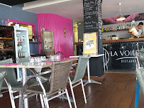 Atmosphère du Restaurant La Voile Blanche à Saint Gilles les Bains - n°11