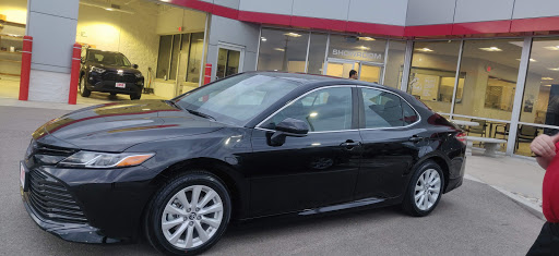 Toyota Dealer «Voss Toyota», reviews and photos, 2110 Heller Dr, Dayton, OH 45434, USA
