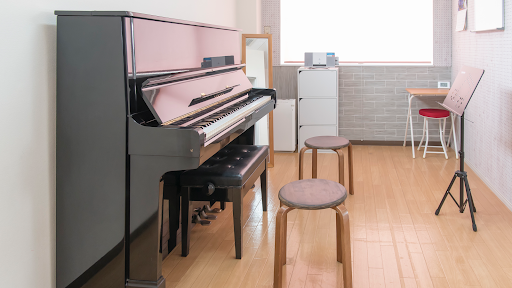 ダンススクール ファミリア - Music & Culture School -