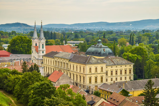 Loyolai Szent Ignác-plébániatemplom - Templom