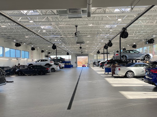 BMW Dealer «BMW of Newport», reviews and photos, 1215 W Main Rd, Middletown, RI 02842, USA