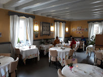 Atmosphère du Restaurant gastronomique Auberge Fleurie à Châlonvillars - n°5