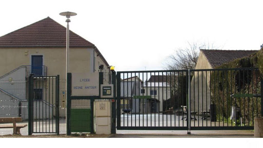 École Reine Antier à Saint-Martin-en-Bresse, Saone-et-Loire