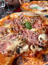 Pizza du Restaurant italien Carmina à Nanterre - n°8