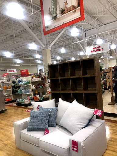 Department Store «HomeGoods», reviews and photos, 162 Everett Ave, Chelsea, MA 02150, USA