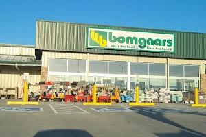 Bomgaars image