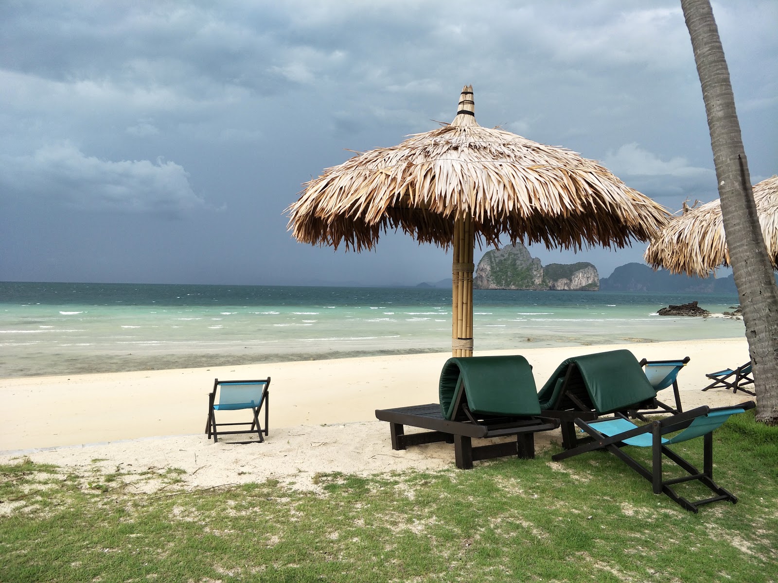 Zdjęcie Ko Hai Divers Beach - popularne miejsce wśród znawców relaksu
