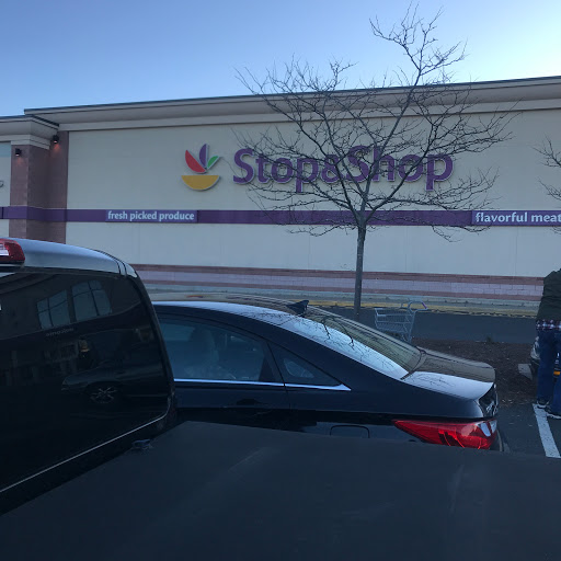Grocery Store «Stop & Shop», reviews and photos, 930 N Colony Rd, Wallingford, CT 06492, USA