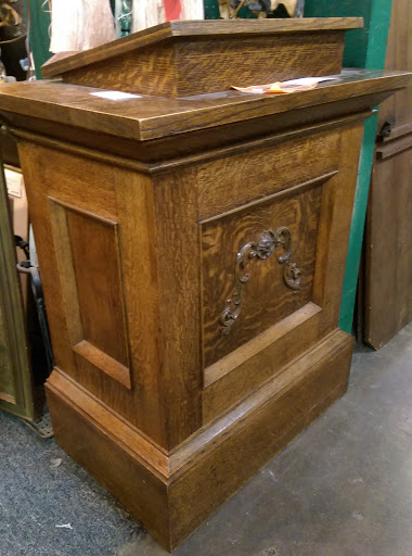 Antique Furniture Store «Lots of Furniture Antiques Warehouse», reviews and photos, 910 N Riverfront Blvd, Dallas, TX 75207, USA